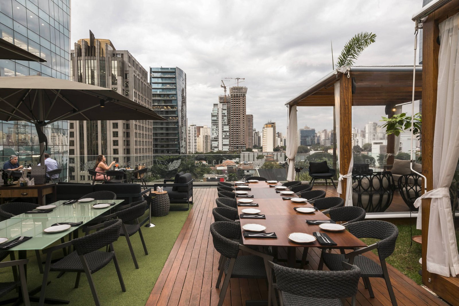Felipe Rooftop Rooftops em São Paulo que valem a visita: 7 lugares com vista e ...