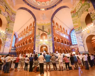interior-do-santuario-nacional-aparecida-do-norte