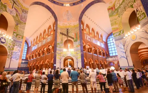 interior-do-santuario-nacional-aparecida-do-norte